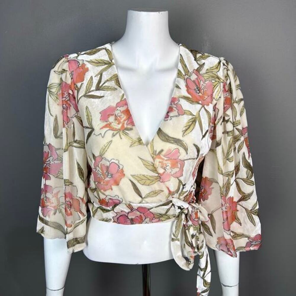 Chrysanthemum wrap top XS burnout velvet floral‎ whimsical fairy cream bell